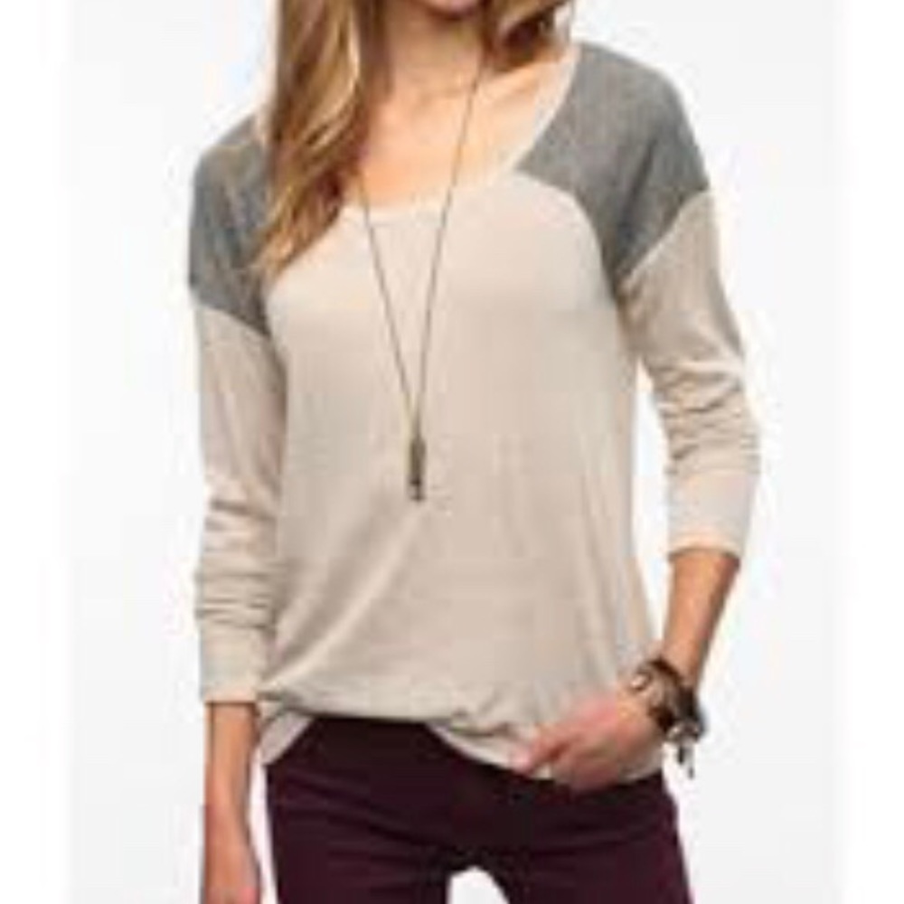 Daydreamer la colorblock raglan tee